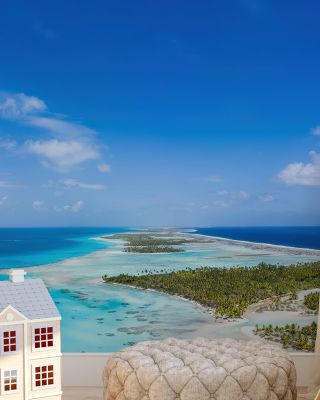 Blue Lagoon Tropical Escape Wallpaper