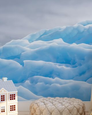 Iceberg In Action Scenic Wallpaper