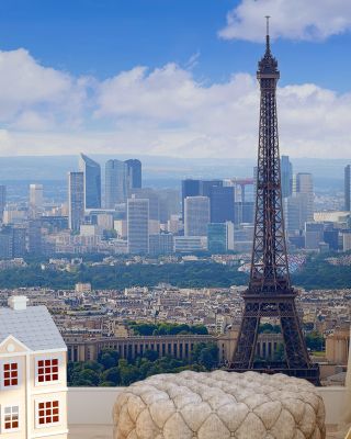 The Eiffel Tower Scenic Wallpaper