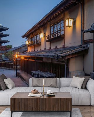Yasaka Pagoda at Night Scenic Wallpaper