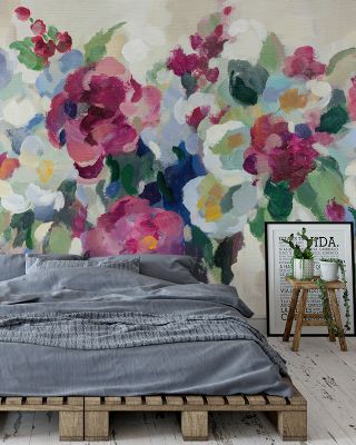 Lush Bouquet Elegant Floral Wallpaper