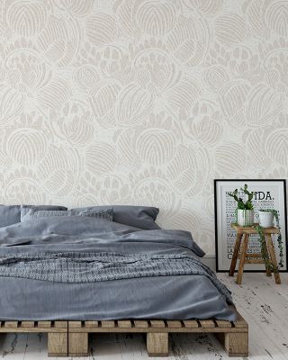Trifolium, Sand & White Elegant Botanical Wallpaper