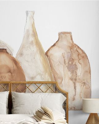 Neutral Vases Front Wallpaper