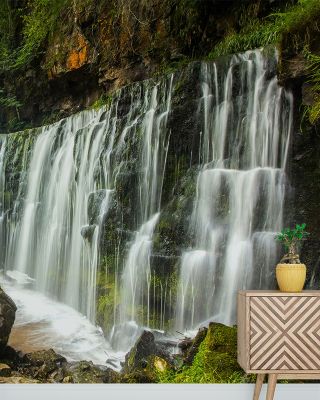 Tranquil Falling Water Scenic Wallpaper