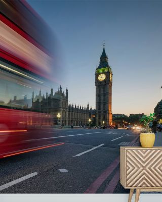London Buzzing Cityscape Wallpaper