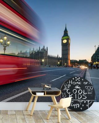 London Buzzing Cityscape Wallpaper