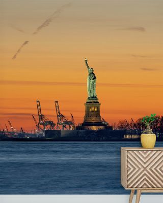 Statue of Liberty at Dusk Cityscape Wallpaper