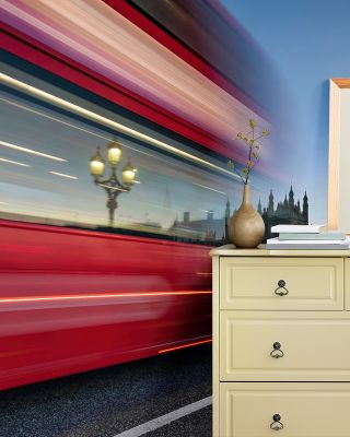 London Buzzing Wallpaper