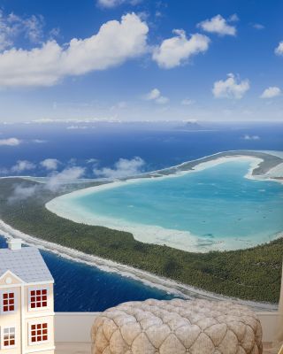 Heart Atoll Wallpaper for Natural Beauty