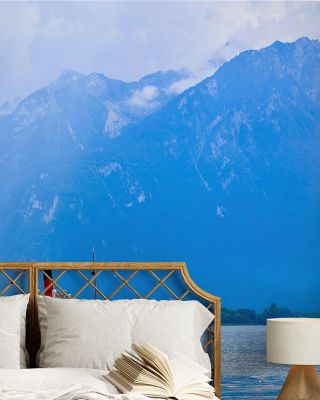 Lake Geneva Wallpaper for Serene Spaces