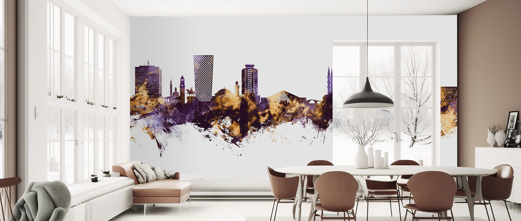 Through the Tirana Skyline Purple & Gold Wallpaper, cultural charm meets modern décor. Purple conveys richness, while gold highlights create movement. This contrast celebrates urban energy while remaining stylish. Its cityscape artistry adapts seamlessly 