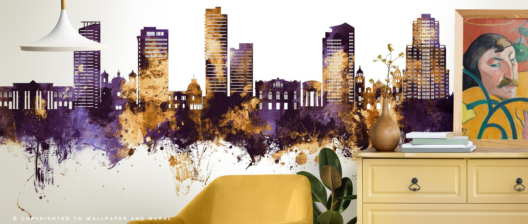 Deep purple layers frame Tegucigalpa Honduras Skyline Purple & Gold Wallpaper, while radiant gold highlights breathe grandeur across the skyline, giving bedrooms or living areas timeless atmosphere of warmth and richness. 